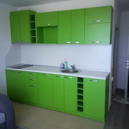 Apartment Милана 2 *